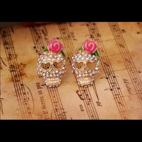 VINTAGE RHINESTONE SKULL CRYSTAL EARRINGS - Picture 2 of 6